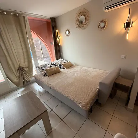 T2 Cap Terrace Piscine Apartment